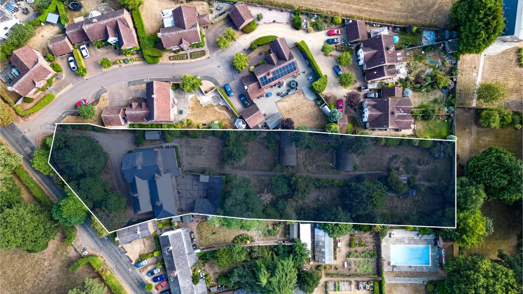 Gosmore Ley Close, Gosmore, Hitchin, Hertfordshire 2 bed property