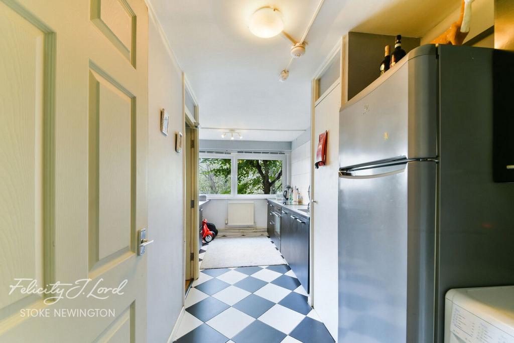 Craven Park Road, Stoke Newington, N15 2 bed flat £400,000