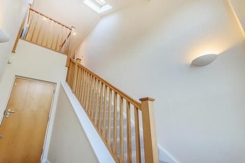 7, Cedar Court Cedar Close, Bagshot, GU19 5AN