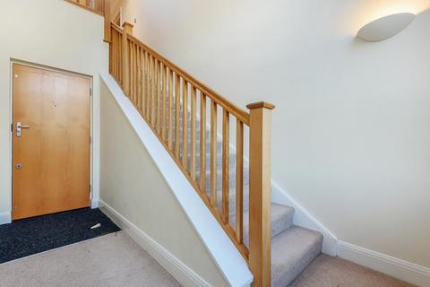 7, Cedar Court Cedar Close, Bagshot, GU19 5AN