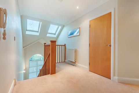7, Cedar Court Cedar Close, Bagshot, GU19 5AN