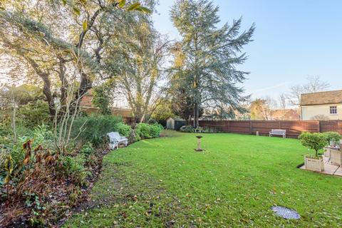 7, Cedar Court Cedar Close, Bagshot, GU19 5AN