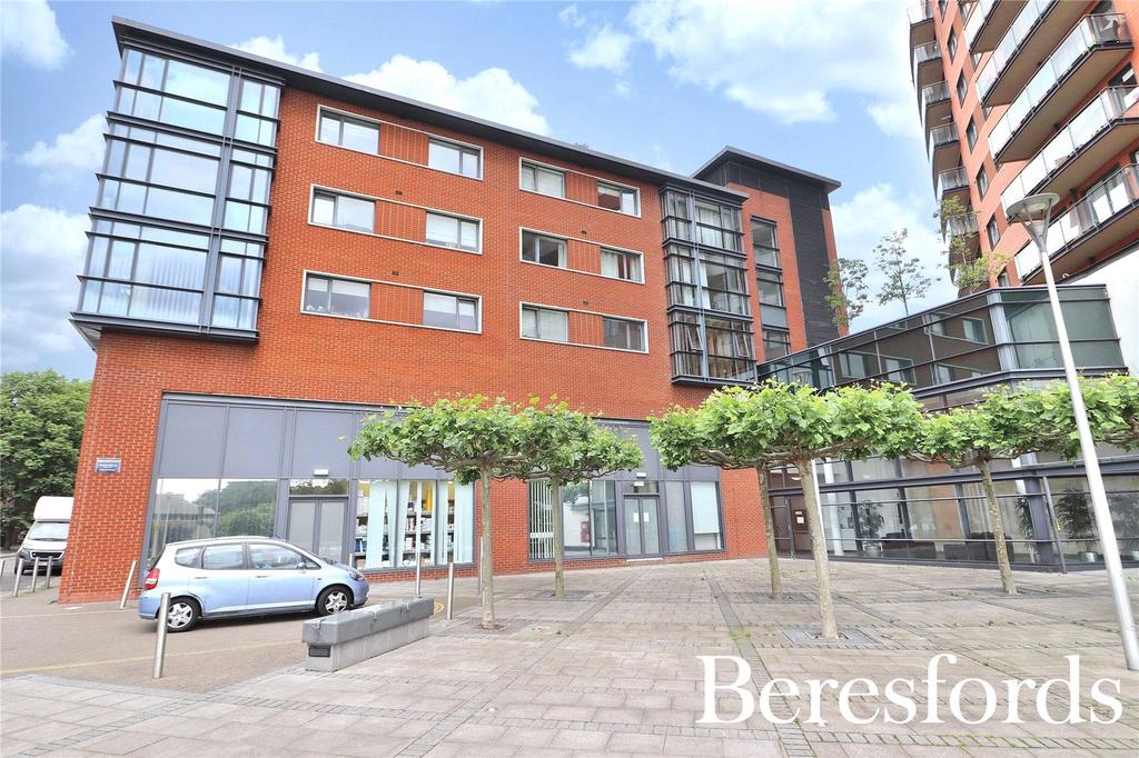 Wells Crescent, Marconi Plaza, CM1 2 bed apartment £1,195 pcm (£276 pw)