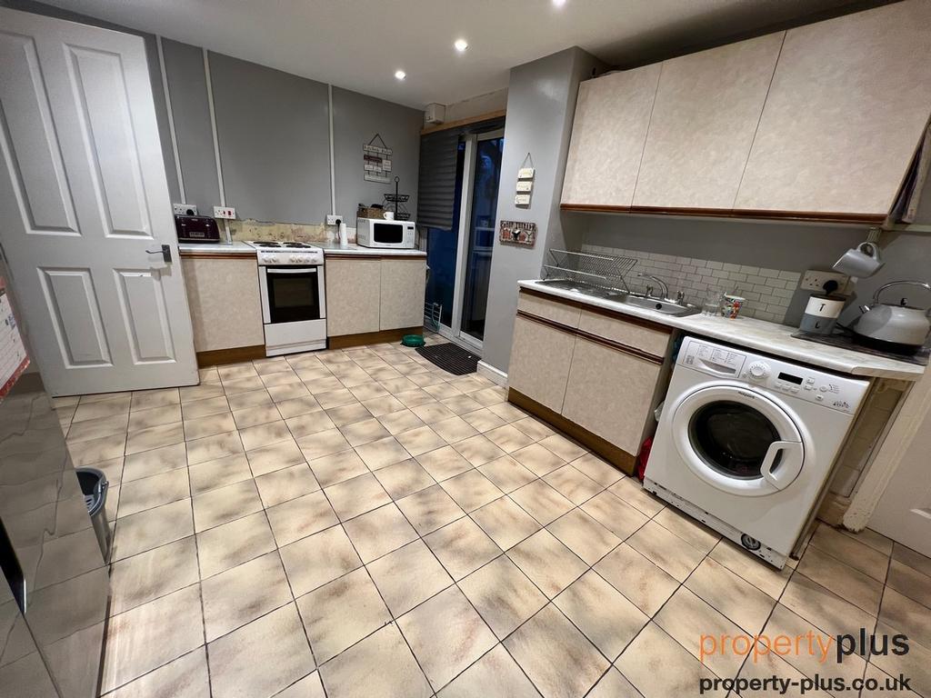 William Street Tonypandy Tonypandy 4 bed terraced house for sale £