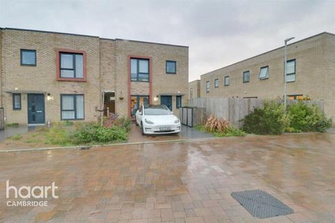 3 bedroom terraced house to rent, Pinks Close, Cambridge