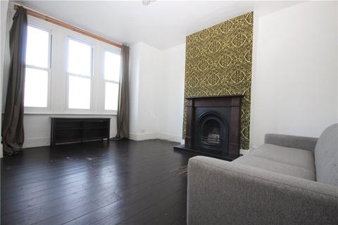 3 bedroom apartment to rent - Valley Road, London, SW16
