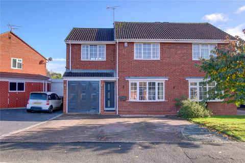 3 bedroom semi-detached house for sale - Brantwood Close, Droitwich, WR9