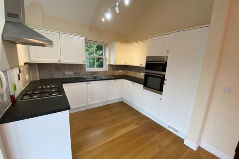 2 bedroom detached house to rent, Bridport