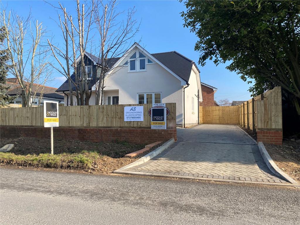 Eastfield Lane, Ringwood, Hampshire, BH24 3 bed detached house for sale