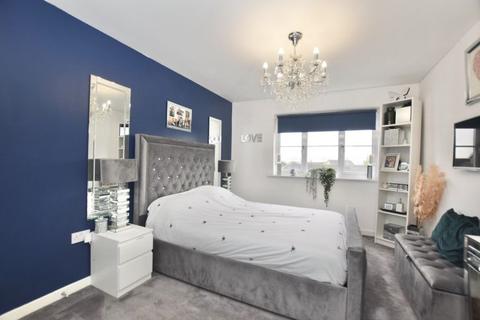 38 Kendal, Purfleet, RM19 1LJ