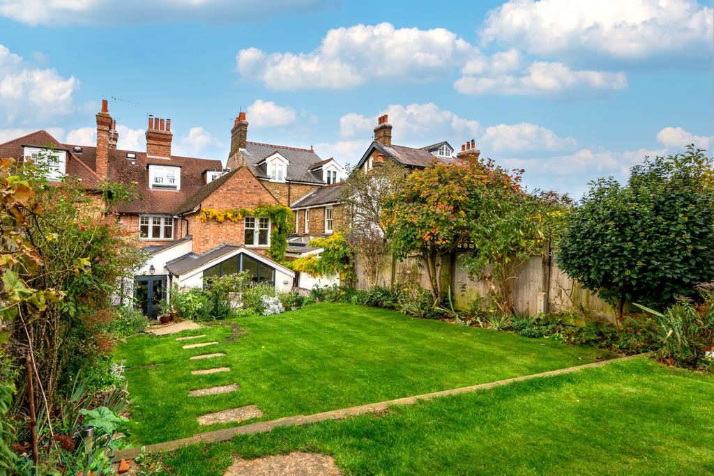 Charles Street, Berkhamsted HP4 6 bed semidetached house £1,250,000