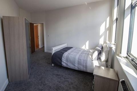4 bedroom flat to rent, Flat 12 The Gas Works, 1 Glasshouse Street, NOTTINGHAM NG1 3BA