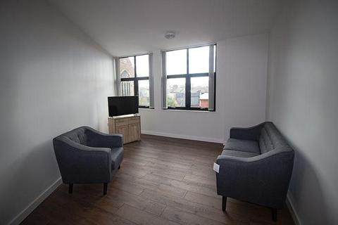 4 bedroom flat to rent, Flat 12 The Gas Works, 1 Glasshouse Street, NOTTINGHAM NG1 3BA