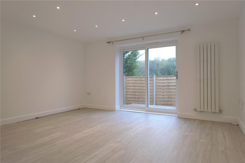 Forest Hill, Maidstone, ME15 3 bed detached house £1,595 pcm (£368 pw)