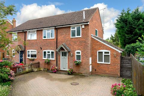 17 Hyde Lane, Park Street, St Albans, AL2 2JL