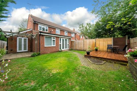17 Hyde Lane, Park Street, St Albans, AL2 2JL