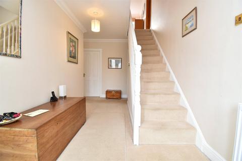 15 The Mall, Park Street, St Albans, AL2 2HT