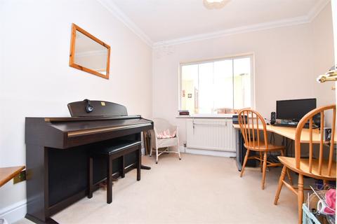 15 The Mall, Park Street, St Albans, AL2 2HT