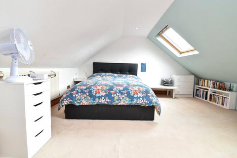 15 The Mall, Park Street, St Albans, AL2 2HT