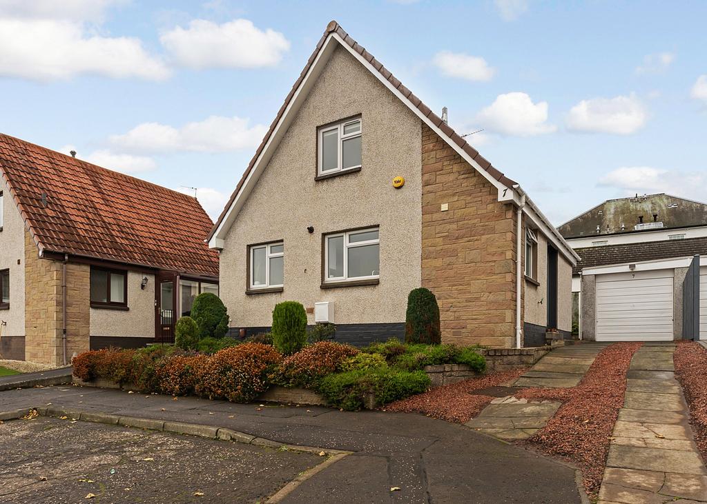 7 Elliot Gardens, Edinburgh, EH14 1EH 3 bed detached house £425,000