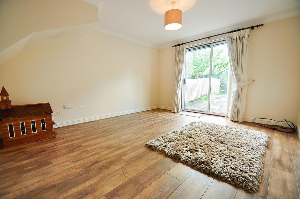 Afon Mead, Rogerstone 2 bed terraced house £890 pcm (£205 pw)