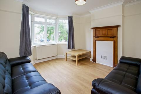 6 bedroom semi-detached house to rent, BILLS INCLUDED - Rokeby Gardens, Headingley, Leeds, LS6