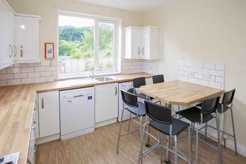 6 bedroom terraced house to rent, BILLS INCLUDED - Rokeby Gardens, Headingley, Leeds, LS6