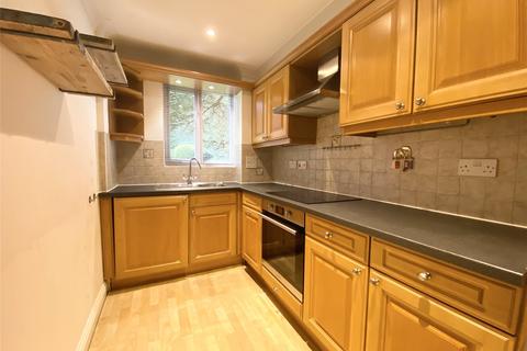 2 bedroom flat to rent, Guildford Road, Fetcham, Leatherhead, Surrey, KT22