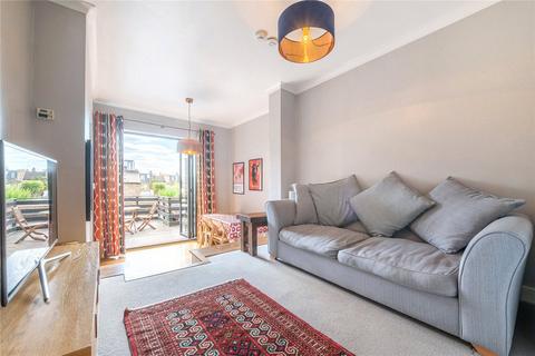 2 bedroom flat to rent, Alma Road, London
