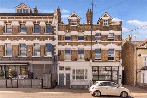 2 bedroom flat to rent, Alma Road, London