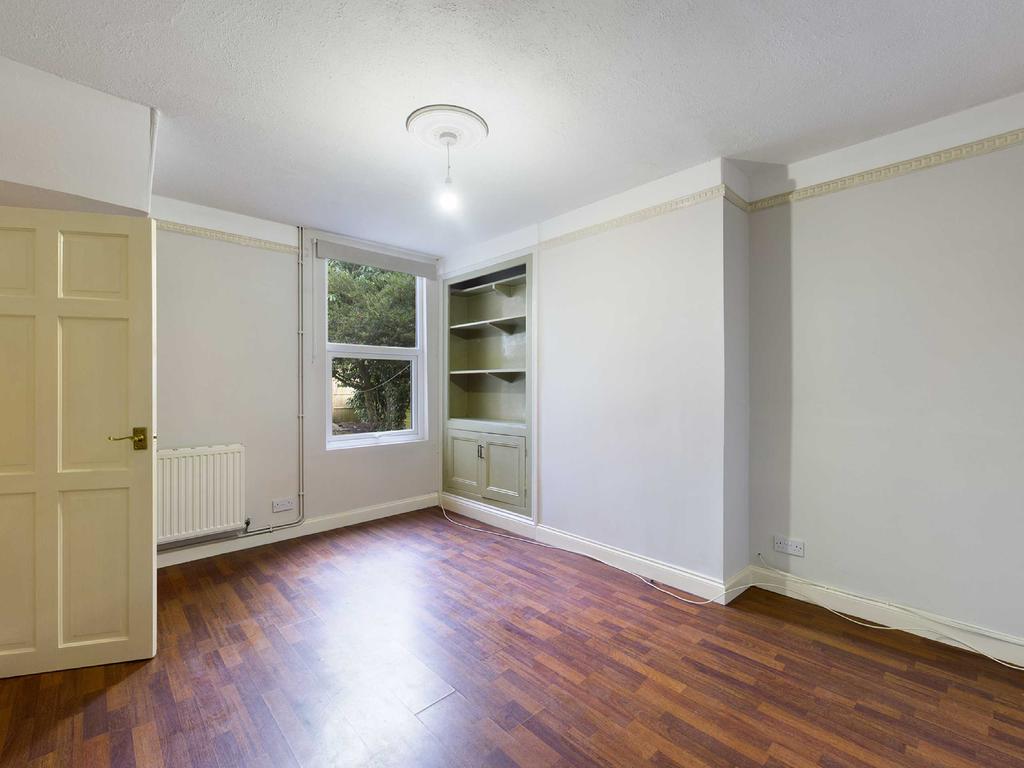 Comer Road, Worcester, WR2 2 bed terraced house £875 pcm (£202 pw)