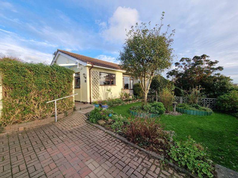 Threemilestone, Truro 2 bed semidetached bungalow for sale £299,950