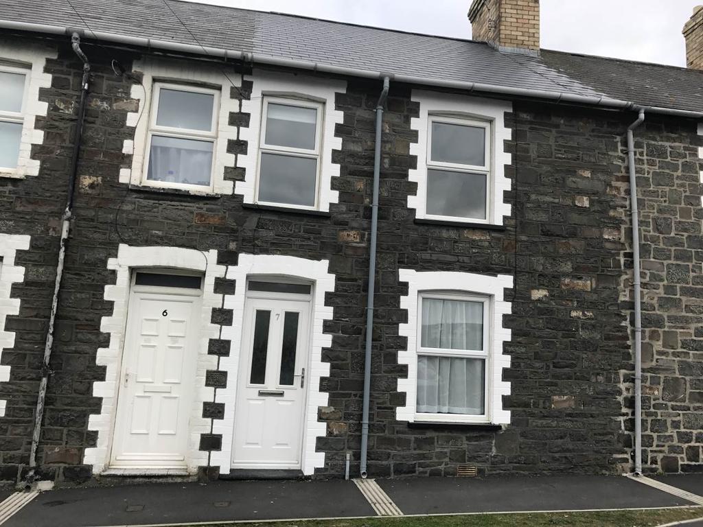 Green Gardens, Trefechan, Aberystwyth 2 bed terraced house £670 pcm