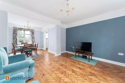 34 Wordsworth Walk, London, NW11 6AU