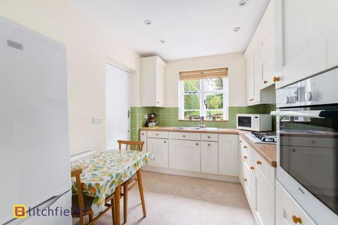 34 Wordsworth Walk, London, NW11 6AU