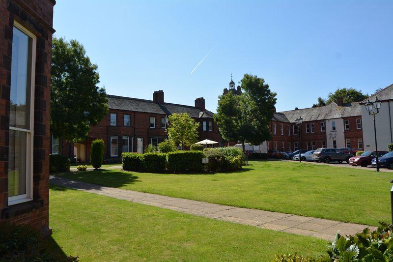 Willow Drive, St Edwards Park, Cheddleton 4 bed terraced house £800
