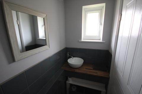 8 Brampton Close, Wellingborough, NN8 5XG