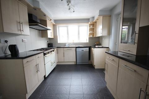 8 Brampton Close, Wellingborough, NN8 5XG