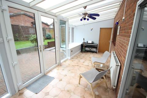 8 Brampton Close, Wellingborough, NN8 5XG