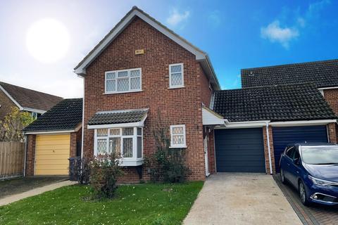 3 bedroom detached house for sale - Kingfisher Close, Biggleswade, SG18