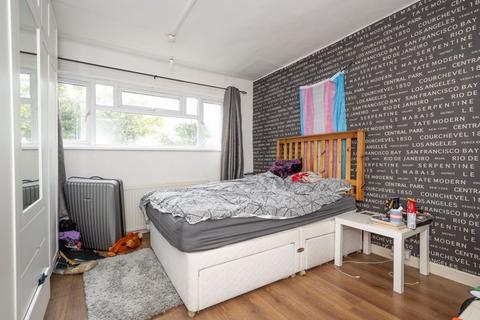 2 bedroom ground floor flat for sale - Bridge Street, Walton-On-Thames