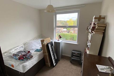 2 bedroom flat for sale - BOURNE END