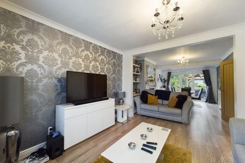 71 Purfleet Road, Aveley, South Ockendon, RM15 4DS