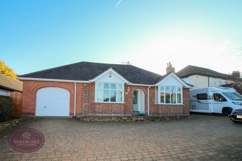 3 bedroom detached bungalow for sale - Kimberley Road, Nuthall, Nottingham, NG16