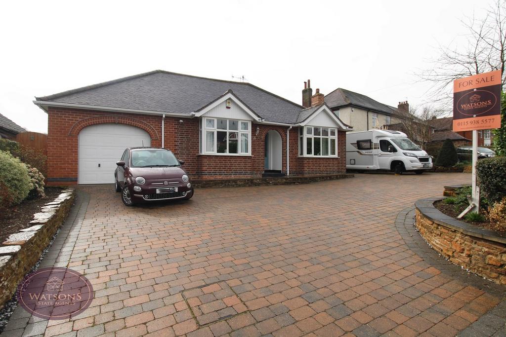 Kimberley Road, Nuthall, Nottingham, NG16 3 bed detached bungalow for