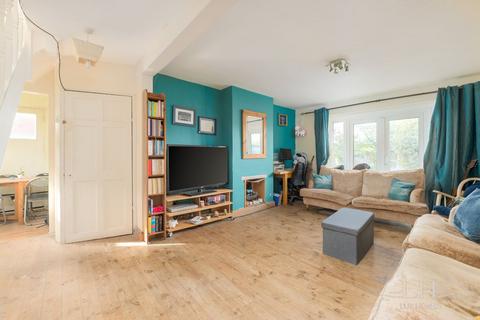 9 Valley Side, London, E4 7SR