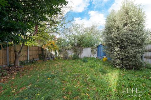 9 Valley Side, London, E4 7SR
