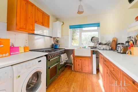 9 Valley Side, London, E4 7SR