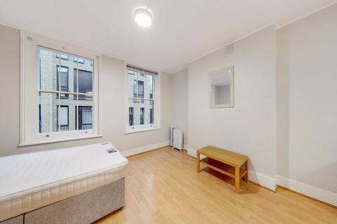 Studio to rent, Ingestre Place, W1F