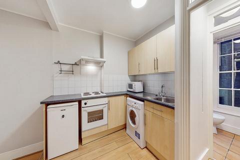 Studio to rent, Ingestre Place, W1F